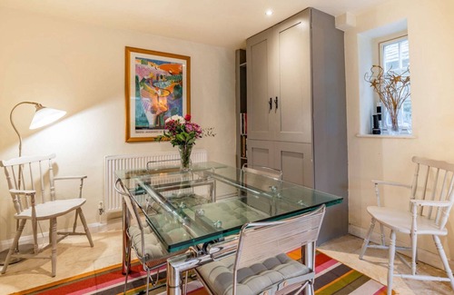 Ablington Cottage | Beautifully presented three bedroom Cotswold holiday cottage in the Cotswolds - Old Farm Cottage