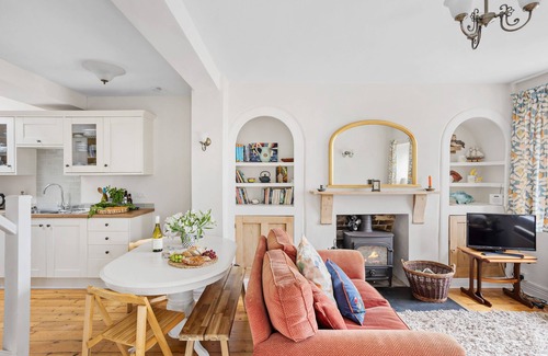 Dittisham Cottage | Beautifully Presented Cottage for Four with Wood Burner