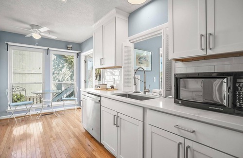Saint Helena Island House | Beautifully Remodeled 3-bedroom Home With Views of the Ocean Point Golf Links
