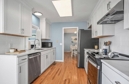 Saint Helena Island House | Beautifully Remodeled 3-bedroom Home With Views of the Ocean Point Golf Links