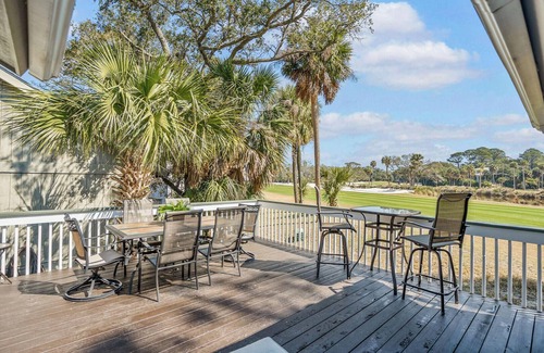 Saint Helena Island House | Beautifully Remodeled 3-bedroom Home With Views of the Ocean Point Golf Links