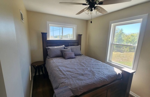 Kansas City Apartment | Beautifully Remodeled 2 Bed 1 Bath Fully Furnished Duplex
