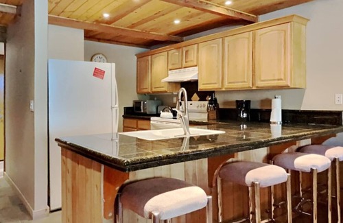 Mammoth Lakes Condo | Beautifully Remodeled 2 Bed 2 Bath Condo with Mountain View! Great Location, Close to Slopes! (Unit 302 at 1849) by RedAwning