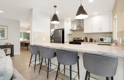 Fullerton House | Beautifully Remodeled House 5 miles to Disney