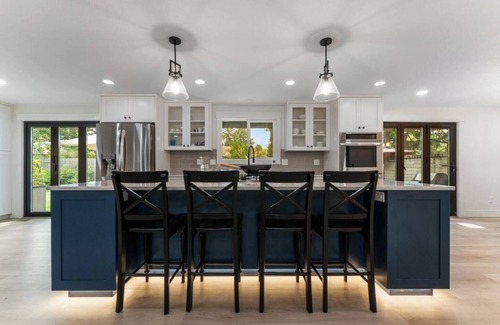 Central Oregon House | Beautifully remodeled, spacious 4-bedroom house in peaceful Eugene with WiFi, AC