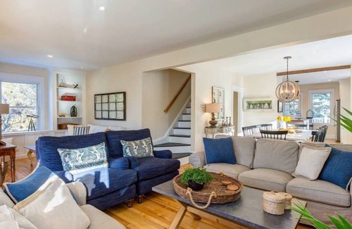 Willard House | BEAUTIFULLY Renovated: 6 min to DT Portland, 3 blocks to Willard Beach.