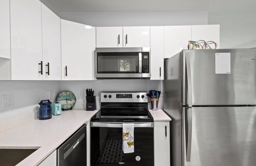 Fort Pierce Villa | Beautifully Renovated Villa Across the Street from the Ocean