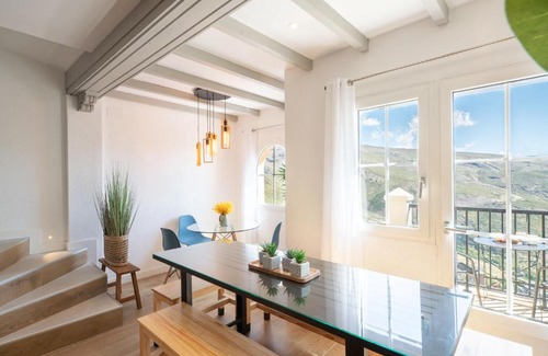 Pradollano Ski Chalet | Beautifully Renovated 4 Bedroom Apt + Kid's Room