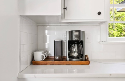 Hanahan House | Beautifully renovated 3-bedroom house near Charleston, Park Circle and beaches