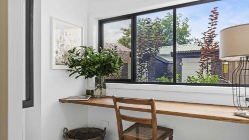Carrington House | Beautifully Renovated Period Property Walking Distance To Cbd