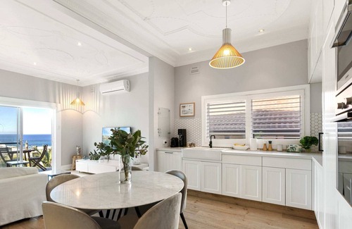 Tamarama Apartment | Beautifully renovated beach apartment