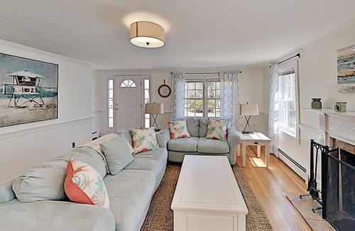 West Hyannisport House | Beautifully Renovated Farmhouse w/ Dual Living Areas - Near Beach & Dining
