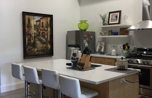 Maysville House | Beautifully renovated unit in the downtown Maysville’s entertainment district