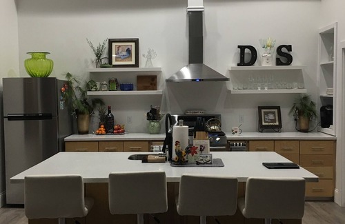 Maysville House | Beautifully renovated unit in the downtown Maysville’s entertainment district