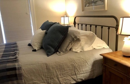Dorset House | Beautifully restored Cottage on the Green in Dorset, Vermont
