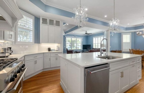Palatka House | Beautifully restored home with river views & private dock!