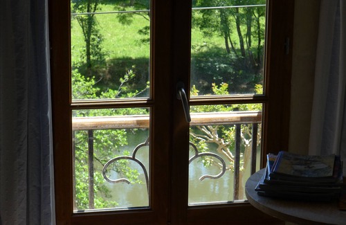 Cabrerets Villa | Beautifully Restored, Large French Villa On The Banks Of The River Cele.