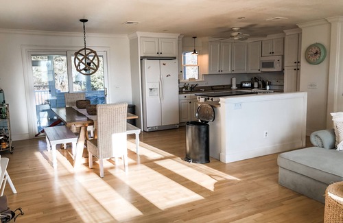 Snug Harbor House | Beautifully Updated, Pet Friendly, Family Beach House in Snug Harbor!