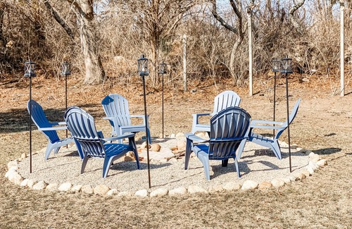 Snug Harbor House | Beautifully Updated, Pet Friendly, Family Beach House in Snug Harbor!