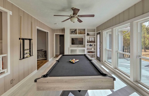North Garden Acres Cottage | Beautifully Updated Home < 2 Mi to Texas A&m!