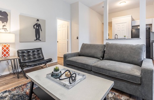 Oak Cliff House | Beautifully Updated Spacious Home/Foosball Table