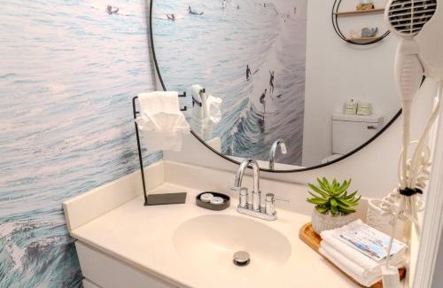 Surfside Beach House | Beautifully Updated 1 Bedroom Condo-Golf Colony 19-D-Only 2 Miles To The Beach!