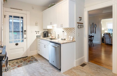 Newburyport House | Beautifully updated Victorian in downtown historic Newburyport