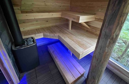 Rideau Lakes RV Rental | Beaver Bluff Safari Tent over the water with sauna