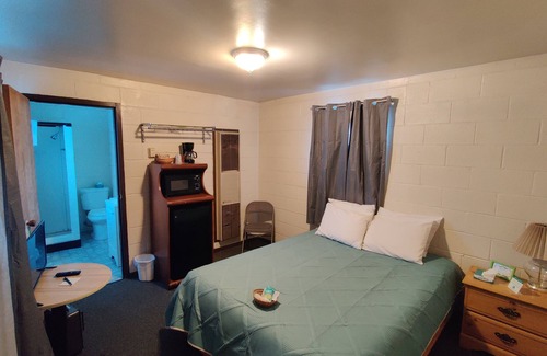 Dubois Hotel | Beaver Creek Inn