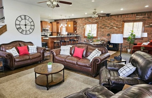 Lowell House | Beaver Lake Retreat S