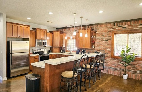 Lowell House | Beaver Lake Retreat S