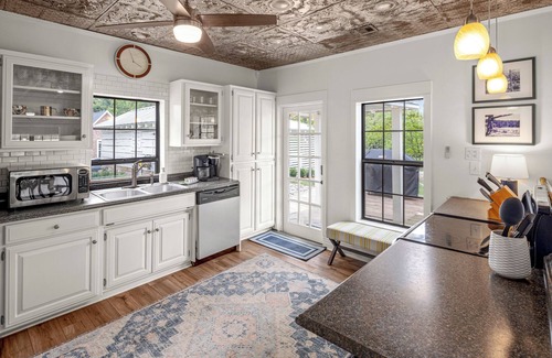 Lowell House | Beaver Lake Timeless 100 Year Old Cabin Centrally Located NorthwestArkansasn