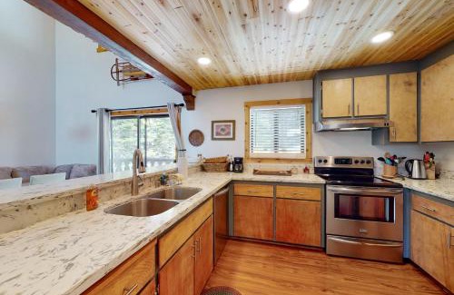 Tahoe Tyrol House | Beaver Lodge