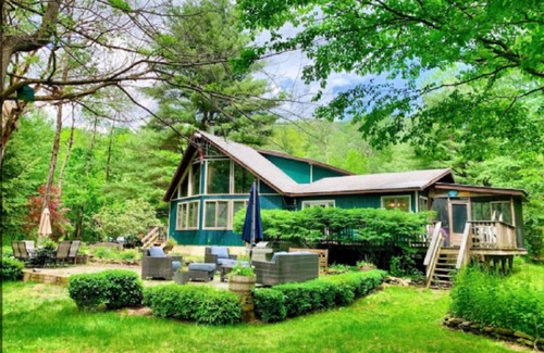 East Branch House | Beaverkill river front fly fishing cozy cabin hideaway.