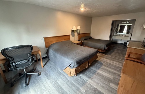 Beaverton Hotel | Beaverton Budget Inn by Capital O Portland