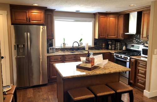 Beaverton House | Beaverton OR, Four Season Area! Cozy, 3 bedrooms, near everything! Pets Friendly