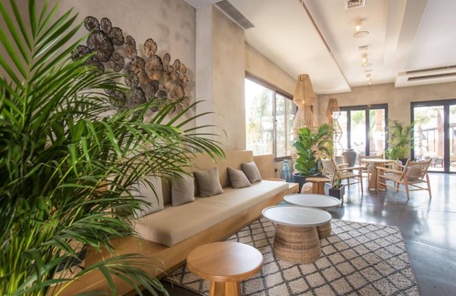 Batroun Hotel | Bebatroun Beach Hotel
