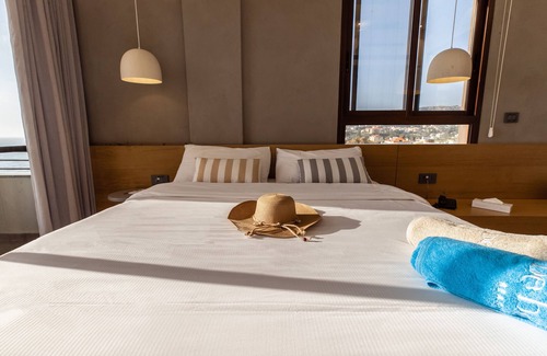 Batroun Hotel | Bebatroun Beach Hotel