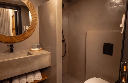 Batroun Hotel | Bebatroun Beach Hotel