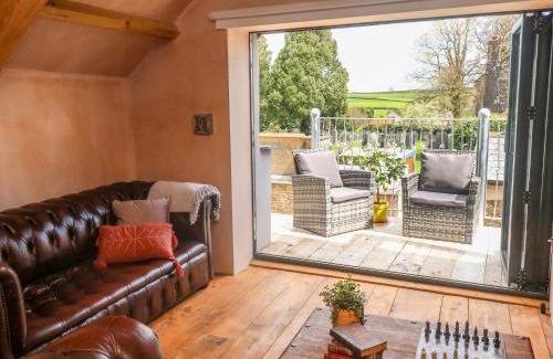 Okehampton House | Becket's Barn