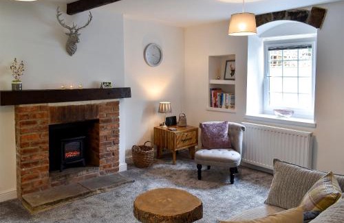 Silsden House | Beckside Cottage