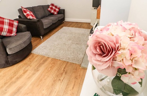 Barnard Castle Cottage | BECKSIDE, pet friendly, with a garden in Middleton-In-Teesdale