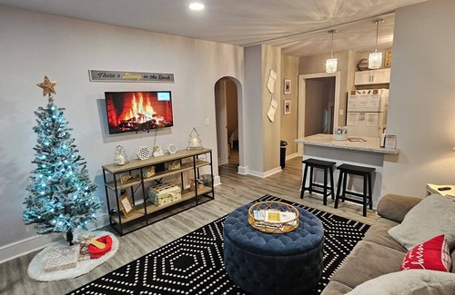 Ironwood House | Becky's Bee Hive, Clean, Cozy, Affordable and Family Friendly!
