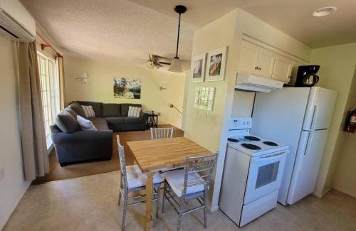 Mariposa House | Becky's Condo