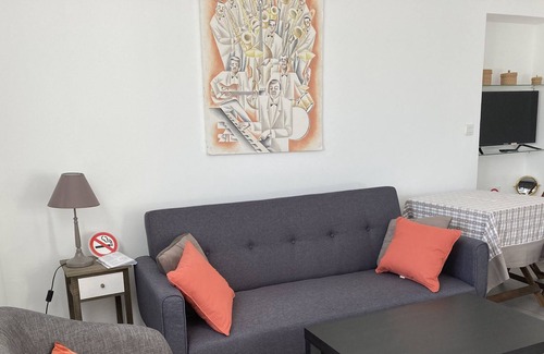 Maureillas-Las-Illas House | Bed and breakfast facing Canigou