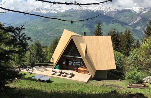 Arc-1600 Ski Chalet | Bed and breakfast in a pointed chalet 4 pers sup beds