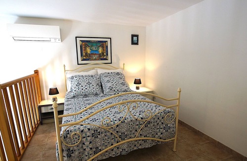 Vedene Hotel | BED AND BREAKFAST 10 MINUTES FROM AVIGNON