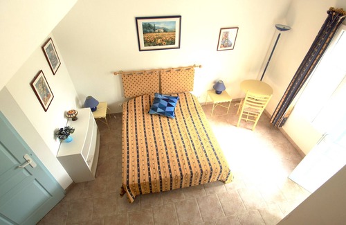Vedene Hotel | BED AND BREAKFAST 10 MINUTES FROM AVIGNON