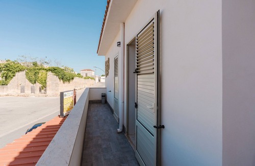Castelvetrano Apartment | Bed and Breakfast Champagneria "Room 2" with Shared Terrace, Wi-Fi and Air Conditioning