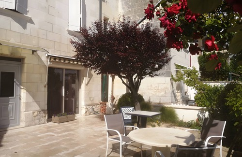 Montrichard Val de Cher Bed & Breakfast | Bed and Breakfast 'Les Chambres Du Faubourg 2' with Private Garden and Wi-Fi